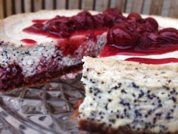 Makov cheesecake